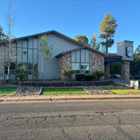 Pinetop Studio Suites 外观 照片