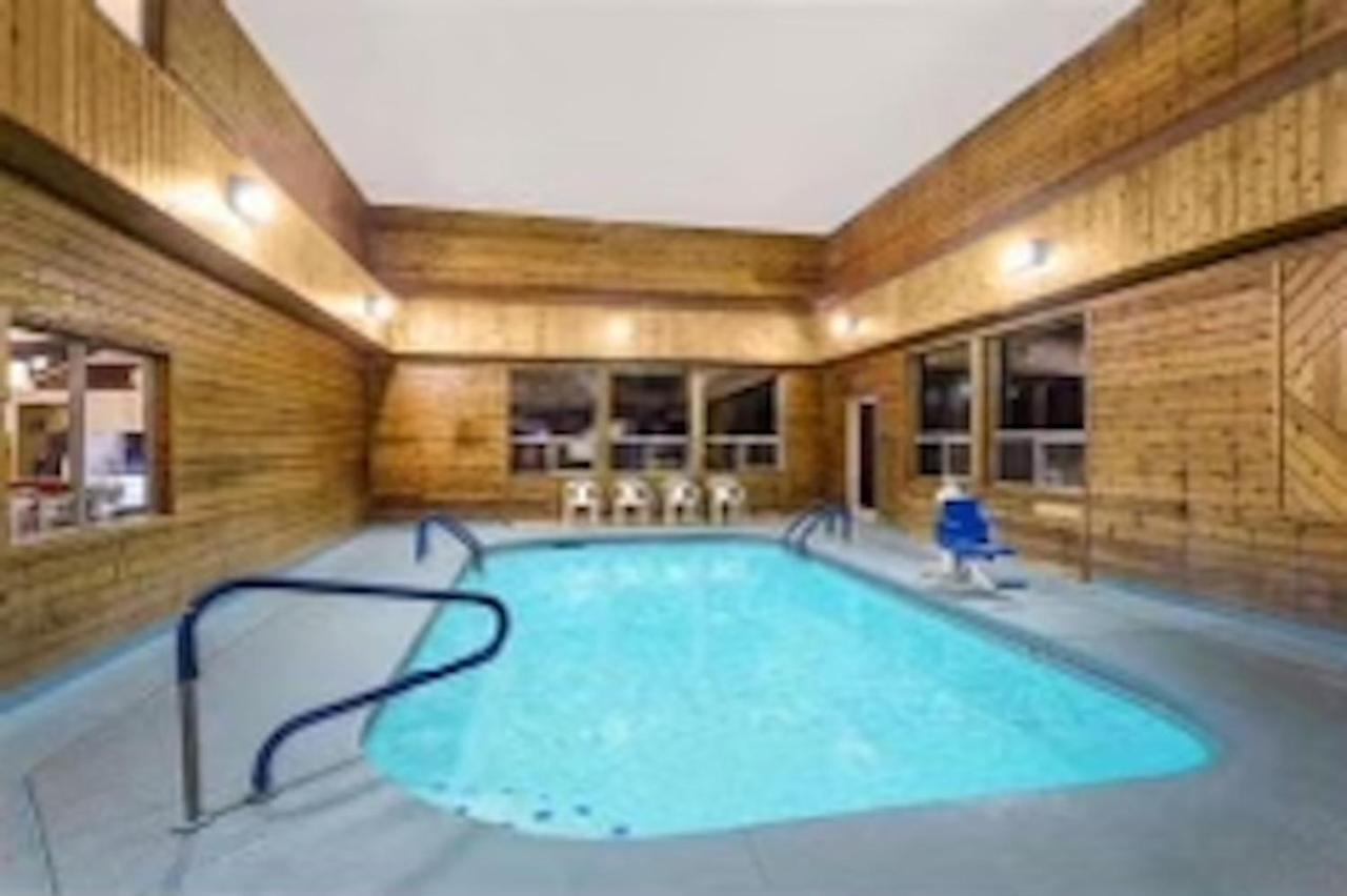 Pinetop Studio Suites 外观 照片