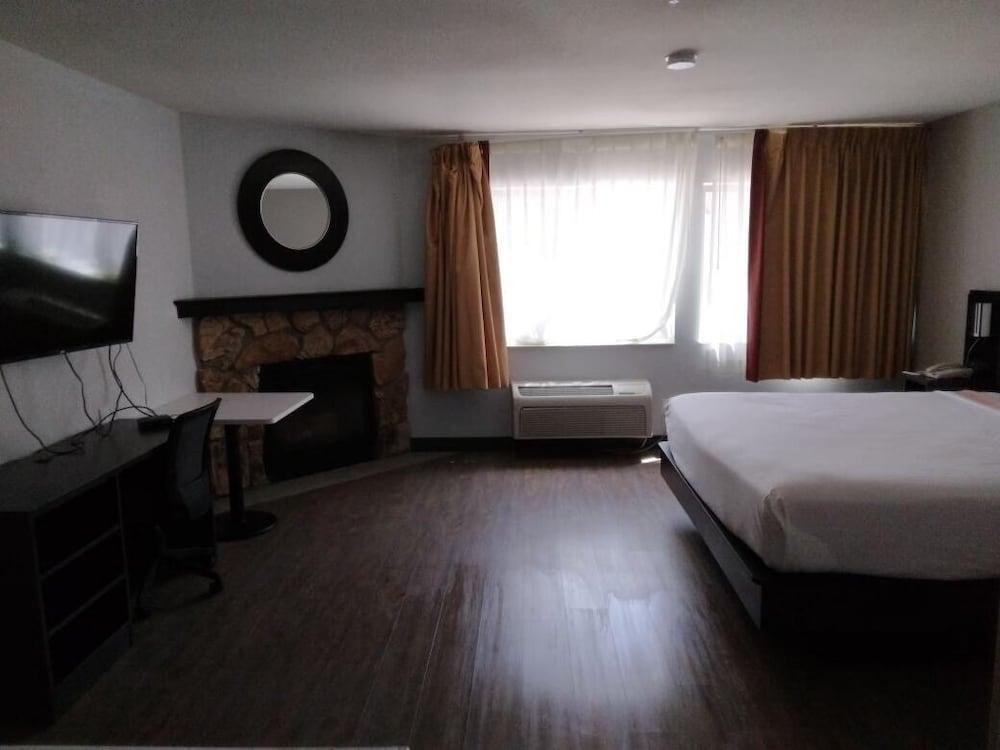 Pinetop Studio Suites 外观 照片