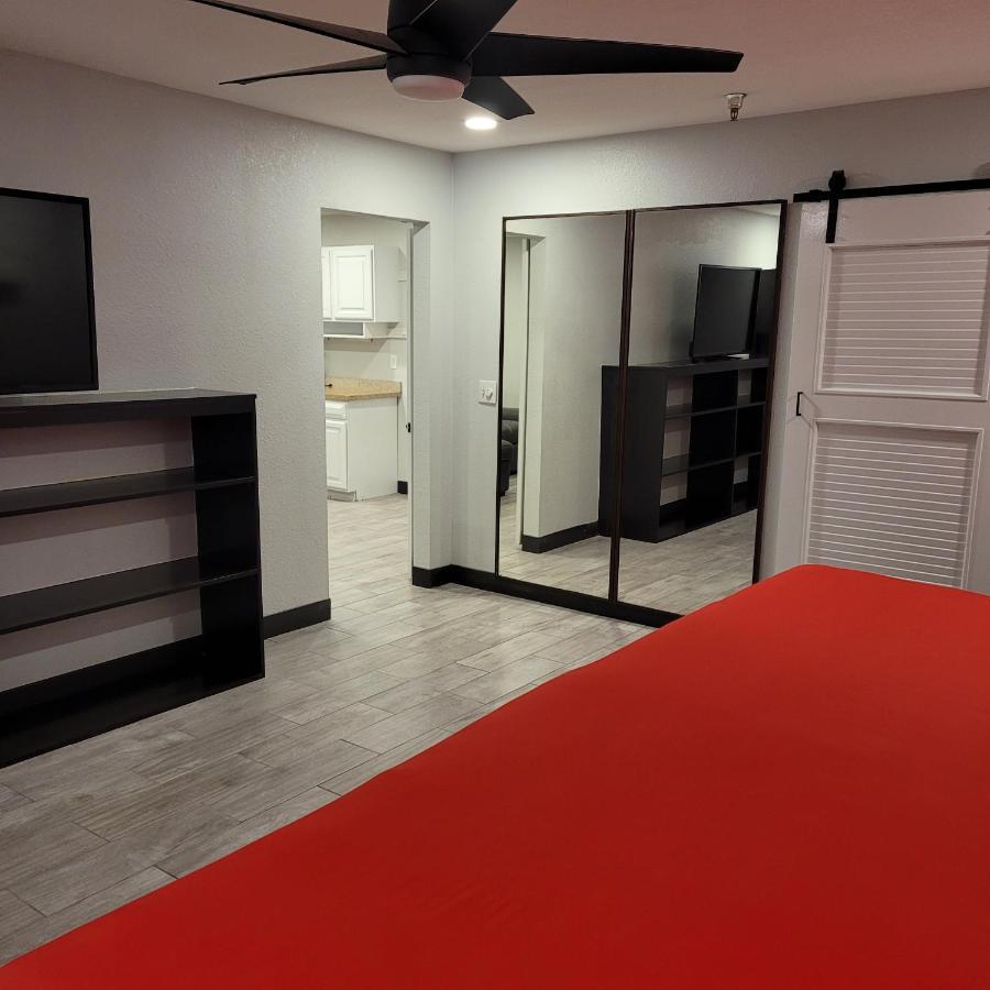 Pinetop Studio Suites 外观 照片