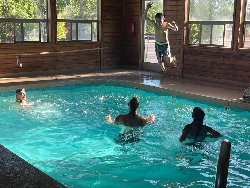 Pinetop Studio Suites 外观 照片