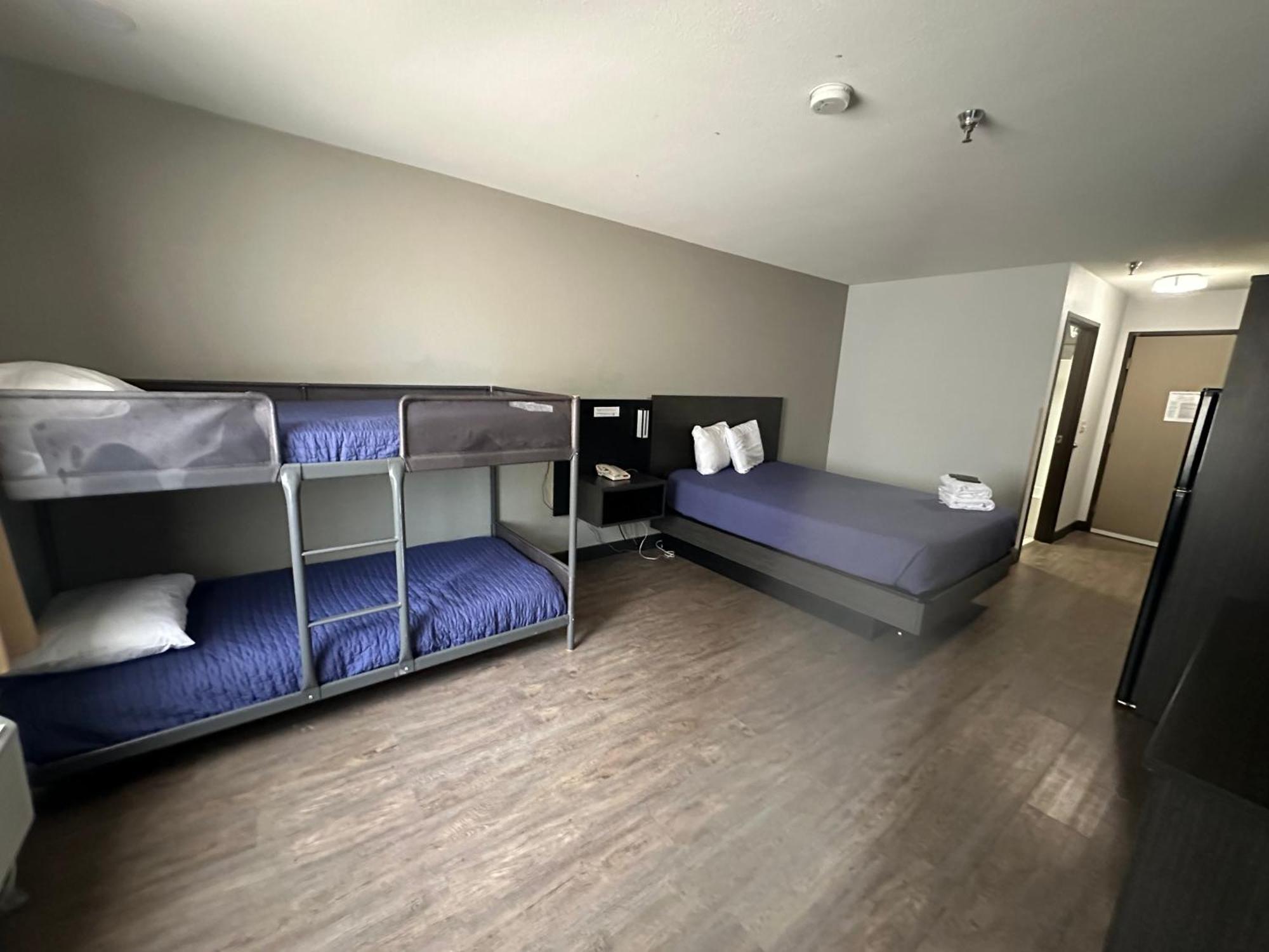 Pinetop Studio Suites 外观 照片