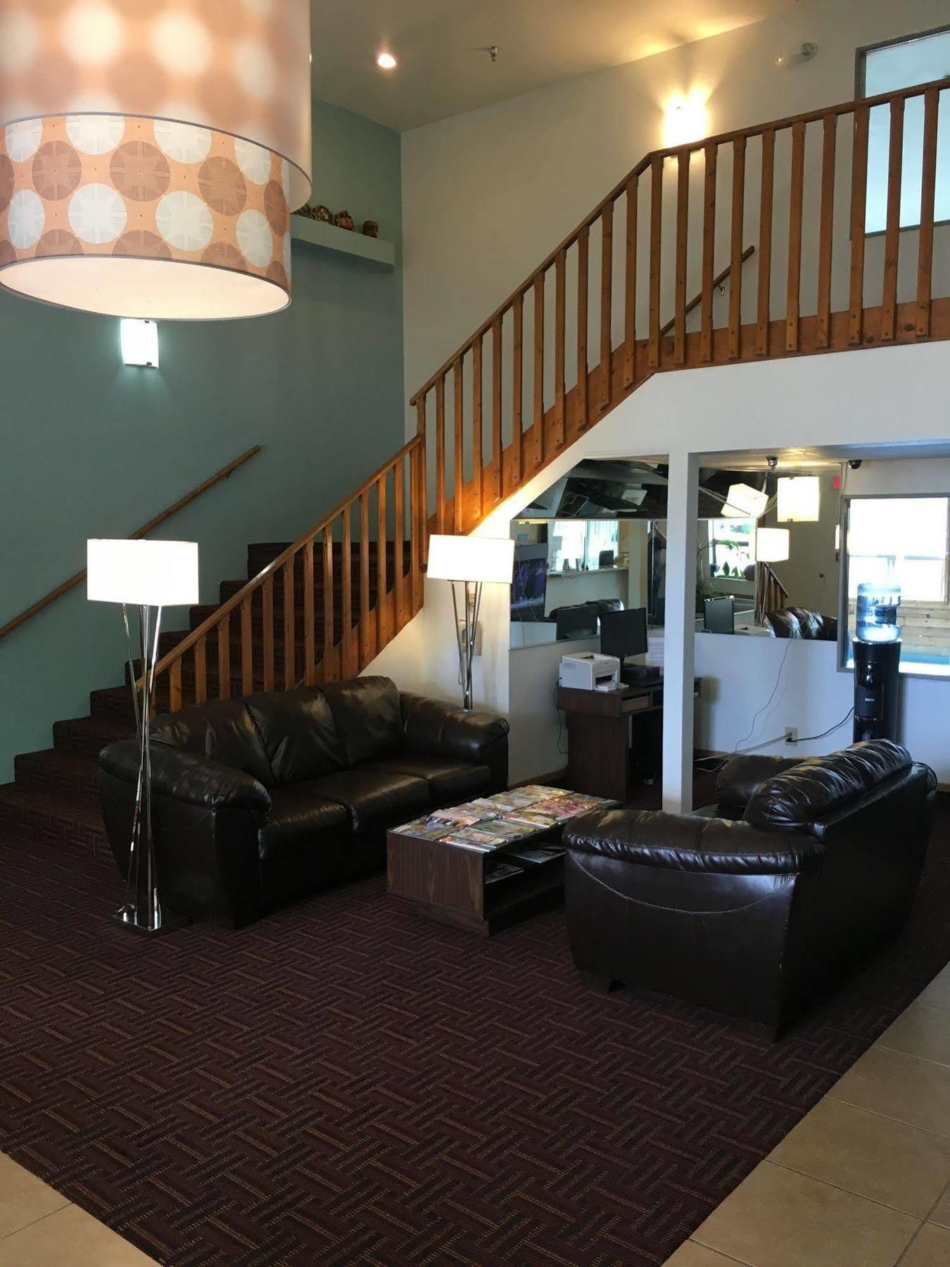 Pinetop Studio Suites 外观 照片