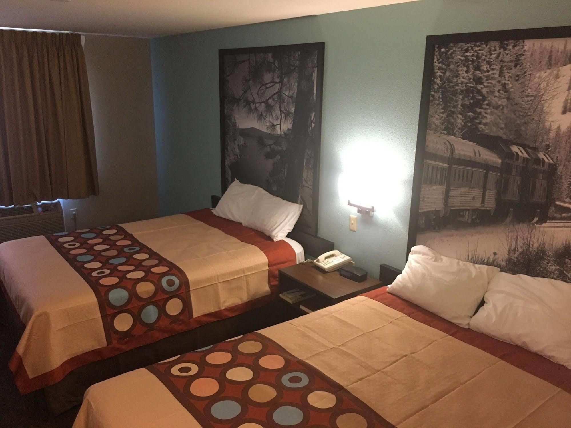 Pinetop Studio Suites 外观 照片